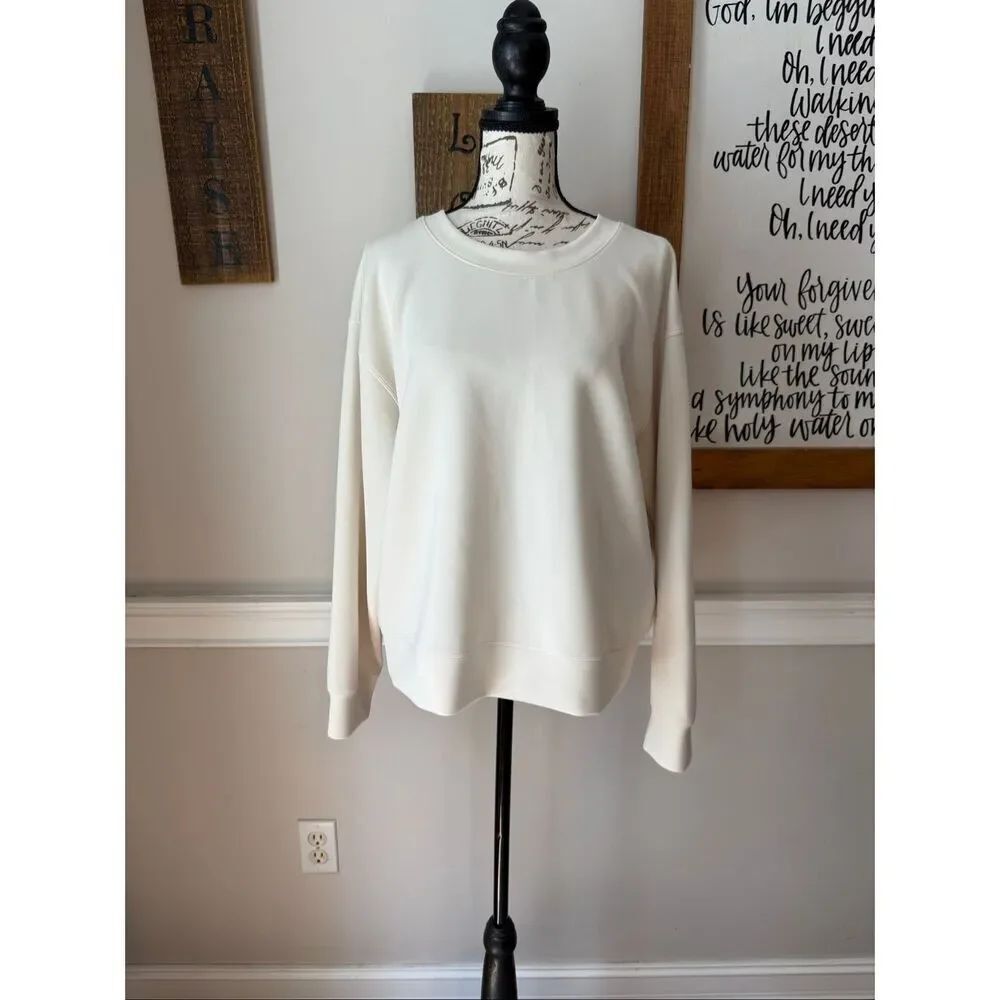 A New Day Women's Crew Neck Long Sleeve Pullover Sweatshirt White Size Medium